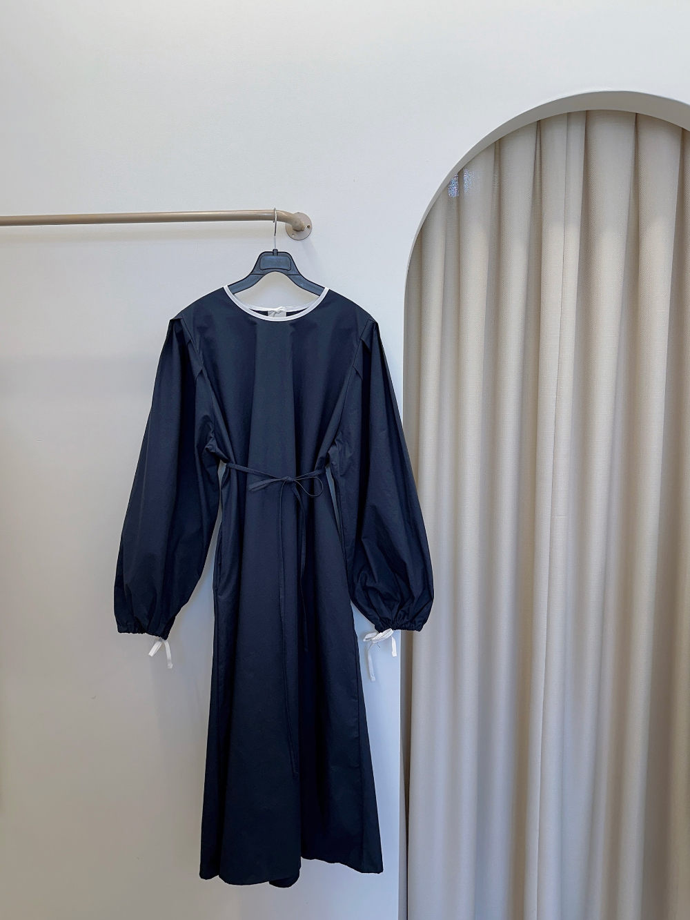 드레스 네이비블루 색상 이미지-S1L6